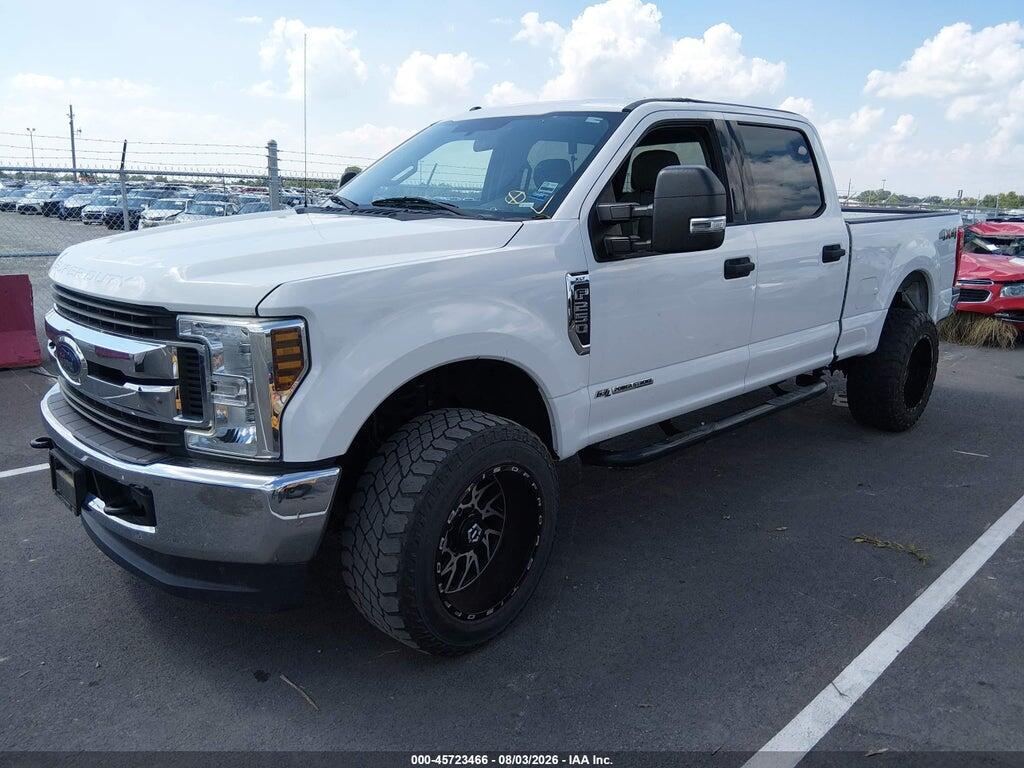1FT7W2BT5JEB38301 2018 FORD F-250 photo no. 2