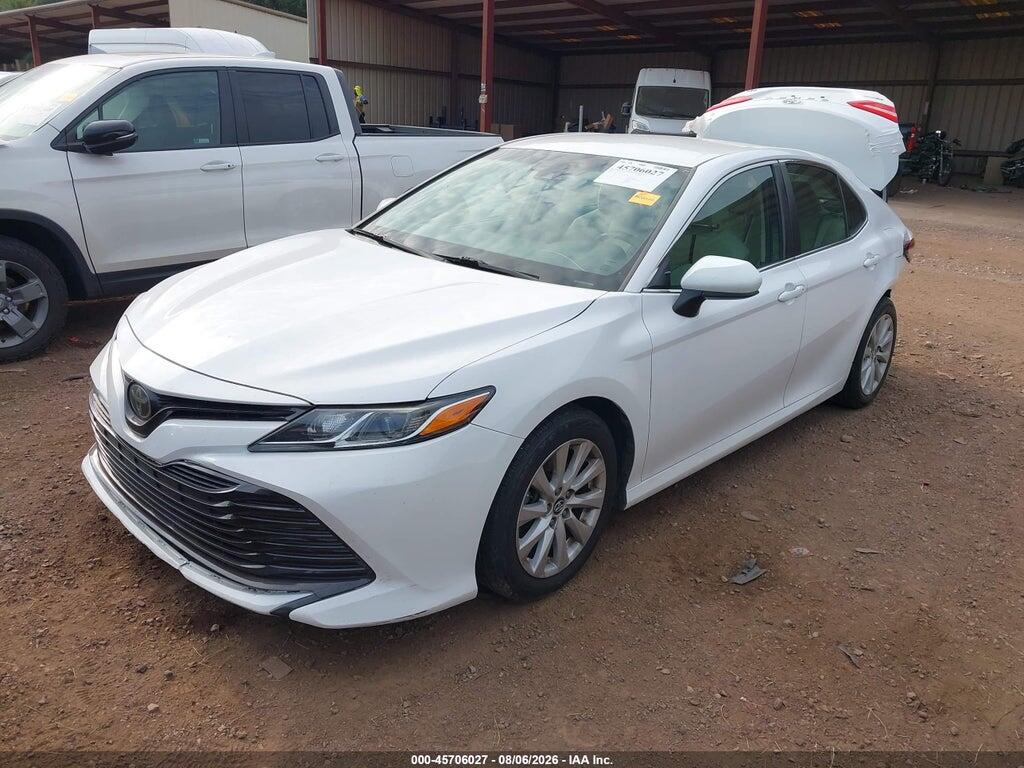 4T1B11HK2JU140610 2018 TOYOTA CAMRY photo no. 2