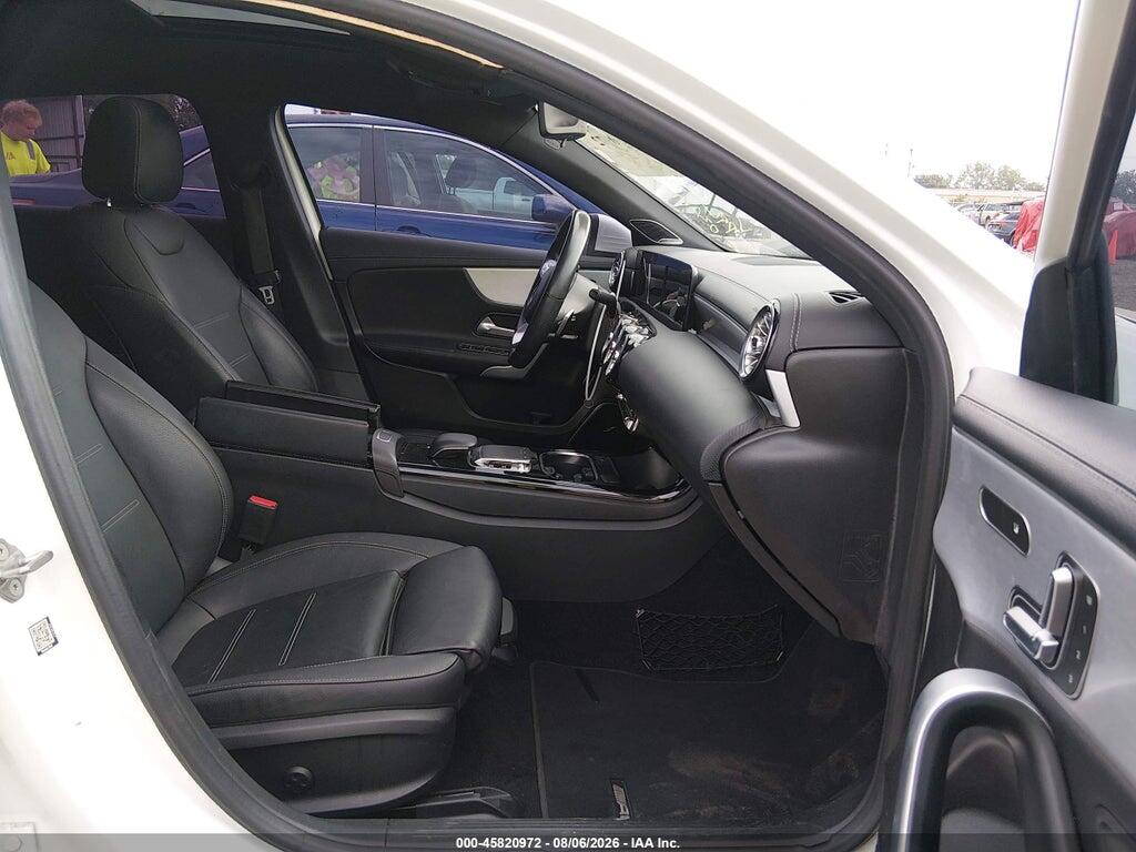WDD3G4EB5KW033009 2019 MERCEDES-BENZ A 220 photo no. 5