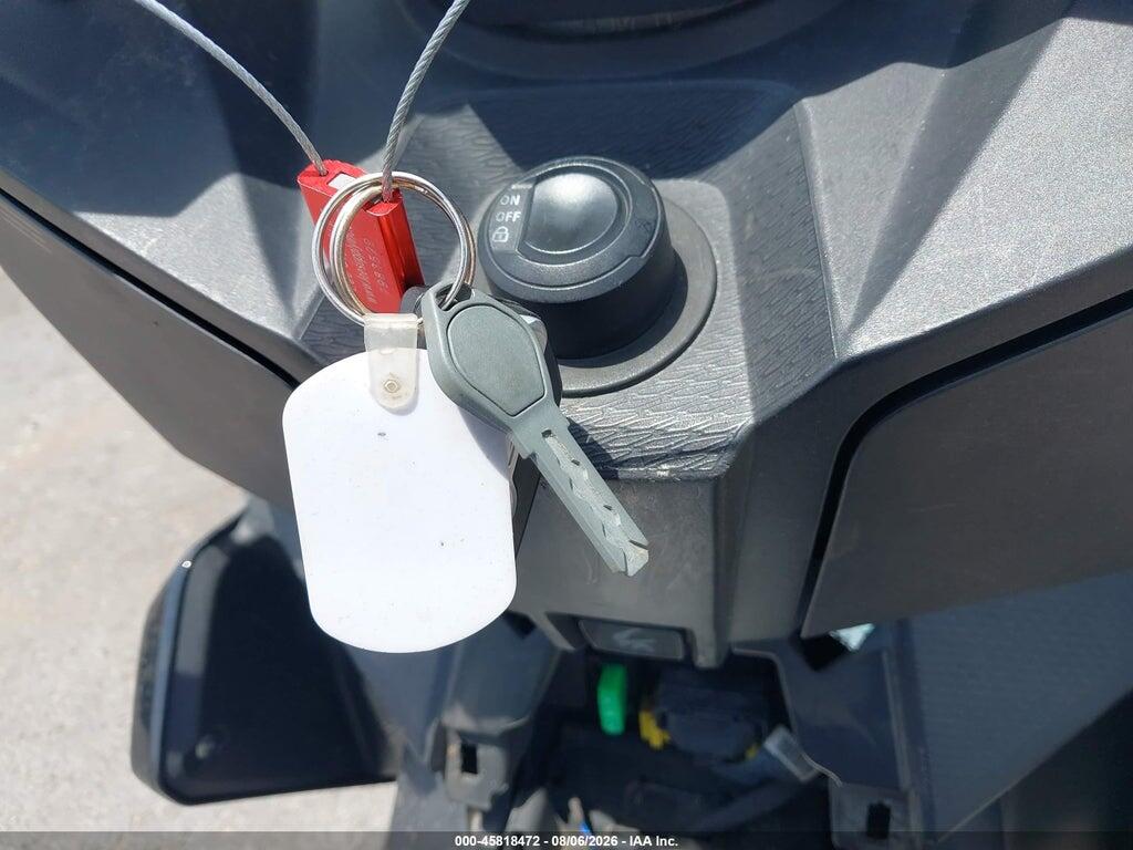 WB40C1906KS876322 2019 BMW C 400 photo no. 11