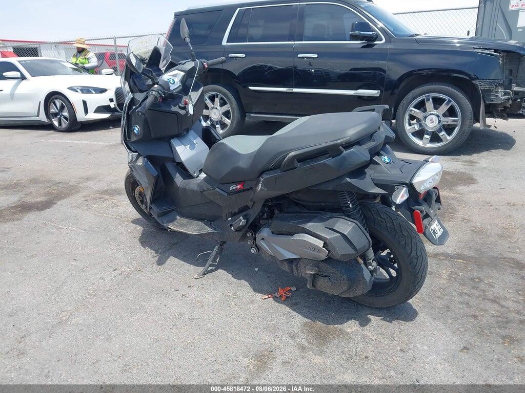 WB40C1906KS876322 2019 BMW C 400 photo no. 3