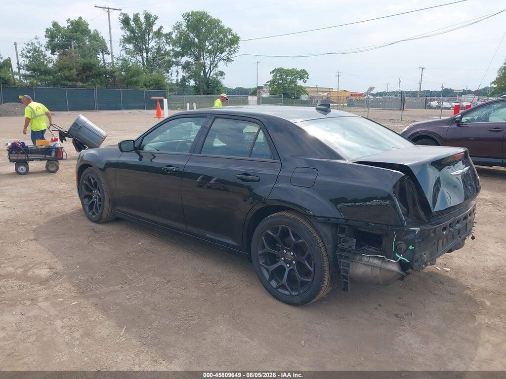 2C3CCABG7KH590883 2019 CHRYSLER 300 photo no. 3