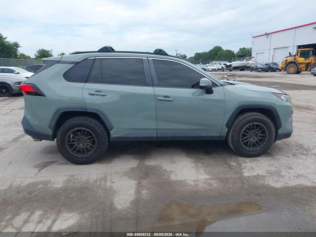 2019 TOYOTA RAV4 XLE — Фото 13 из 16