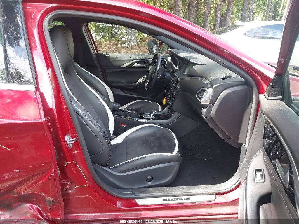 SJKCH5CP7KA011762 2019 INFINITI QX30 photo no. 5