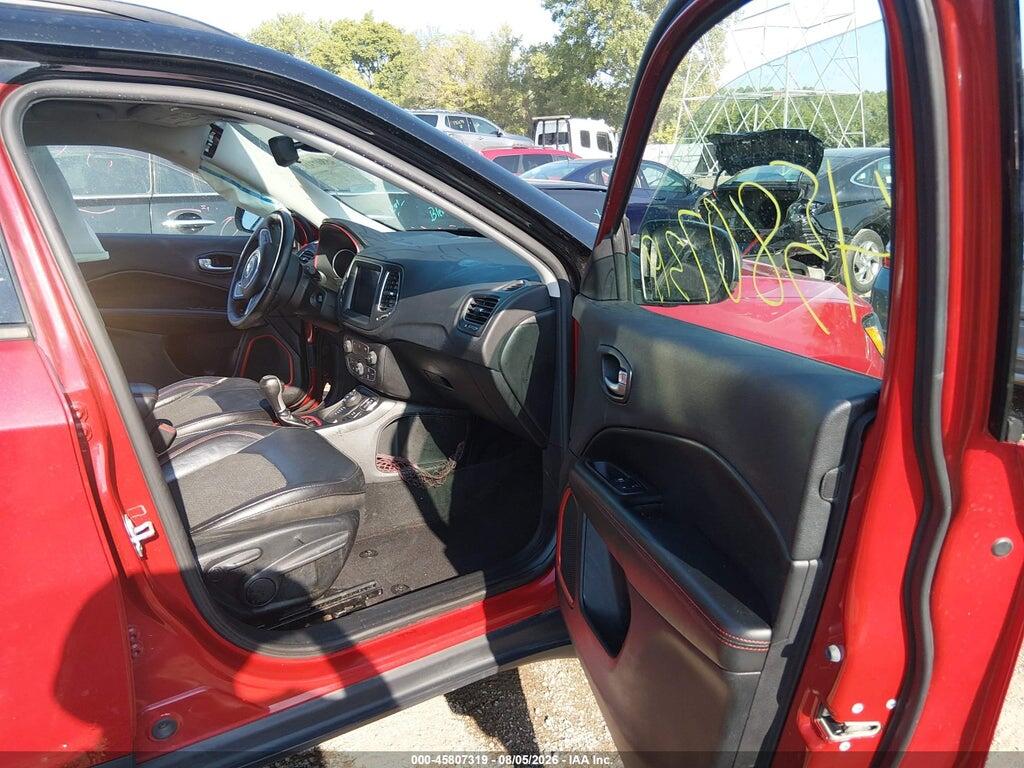 3C4NJDDB4KT669111 2019 JEEP COMPASS photo no. 5