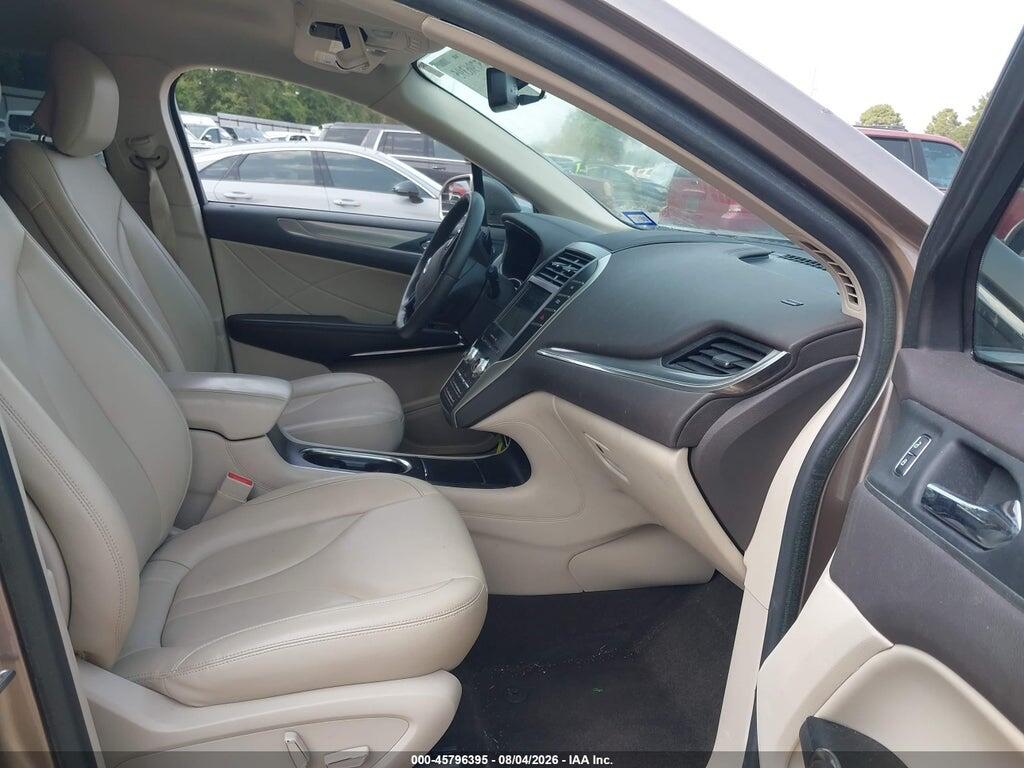 5LMCJ1C96KUL19126 2019 LINCOLN MKC photo no. 5
