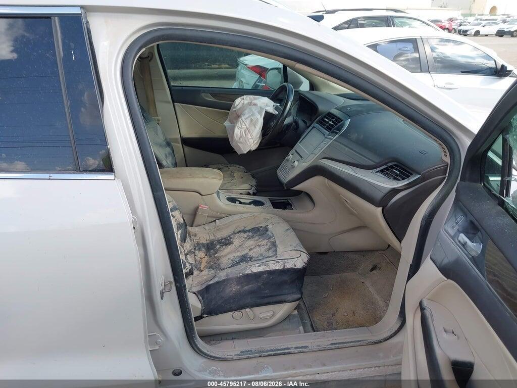 5LMCJ3C98KUL04512 2019 LINCOLN MKC photo no. 5