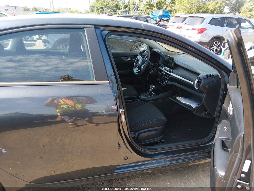 3KPF24AD2KE125802 2019 KIA FORTE photo no. 5