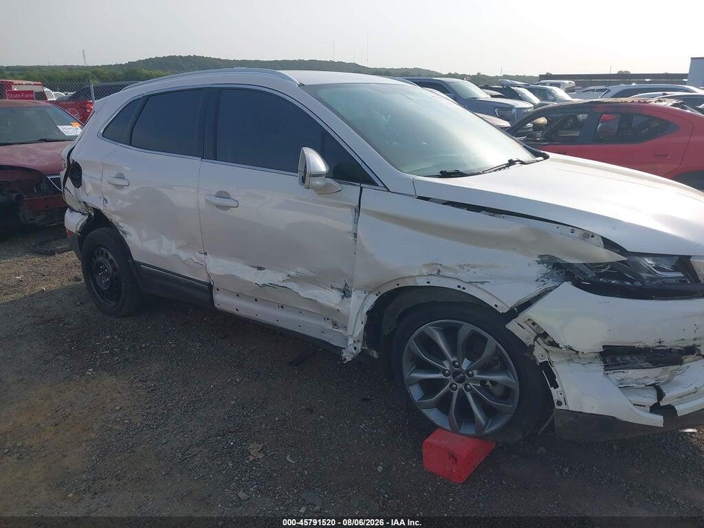 5LMCJ2C94KUL21222 2019 LINCOLN MKC photo no. 6