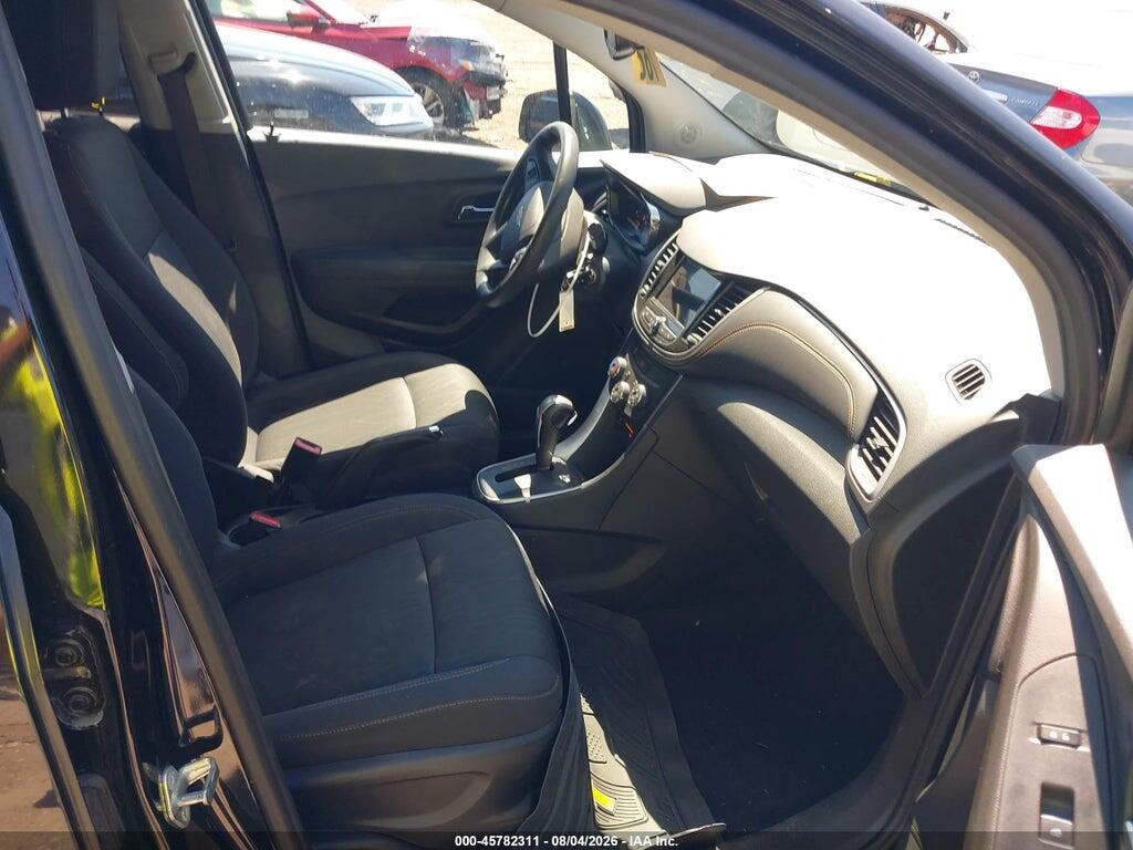 3GNCJPSB0KL328470 2019 CHEVROLET TRAX photo no. 5