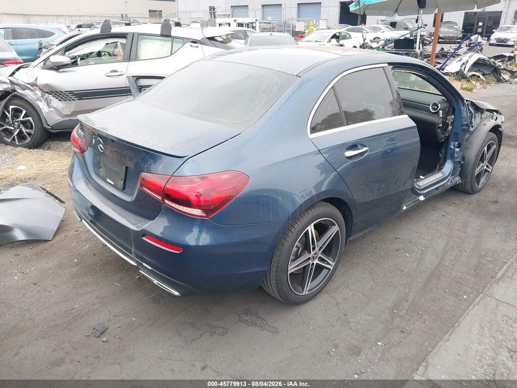 WDD3G4EB4KW020672 2019 MERCEDES-BENZ A 220 photo no. 4