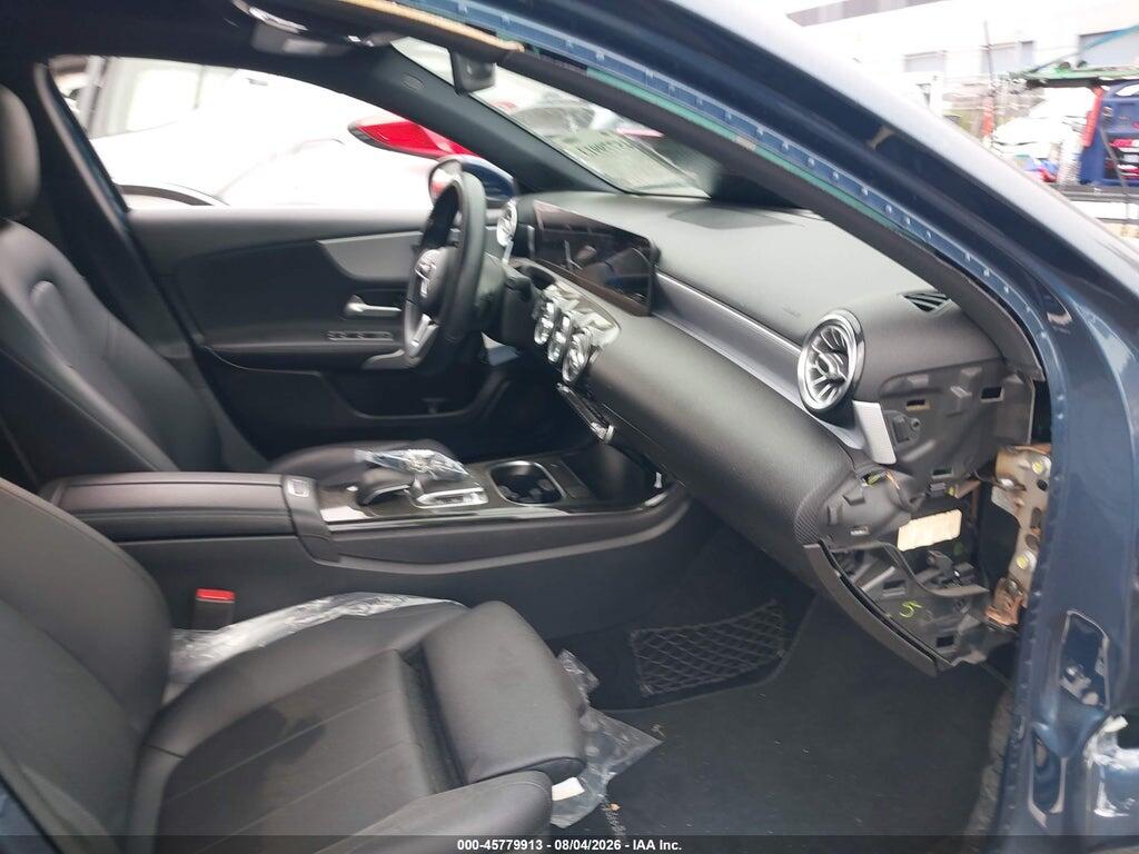 WDD3G4EB4KW020672 2019 MERCEDES-BENZ A 220 photo no. 5
