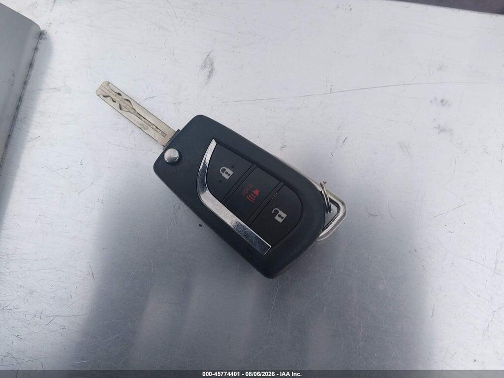NMTKHMBXXKR094275 2019 TOYOTA C-HR photo no. 11