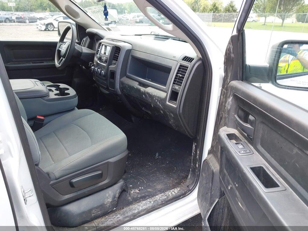 1C6RR7FT3KS501826 2019 RAM 1500 CLASSIC photo no. 5