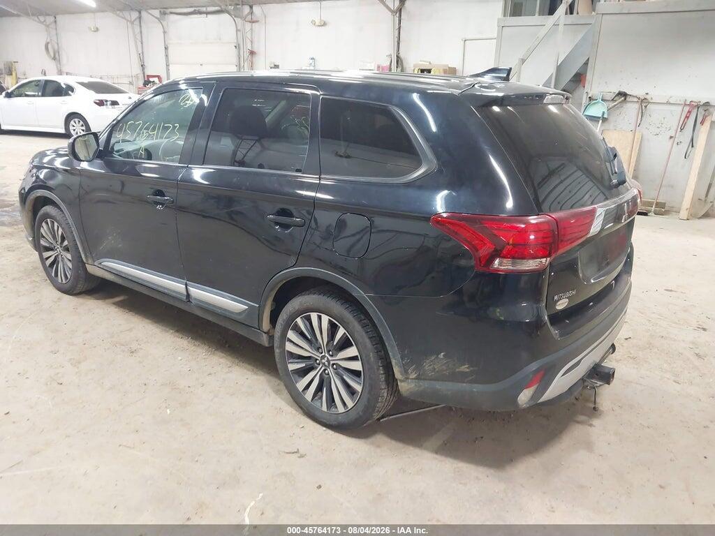 JA4AZ3A38KZ021045 2019 MITSUBISHI OUTLANDER photo no. 3
