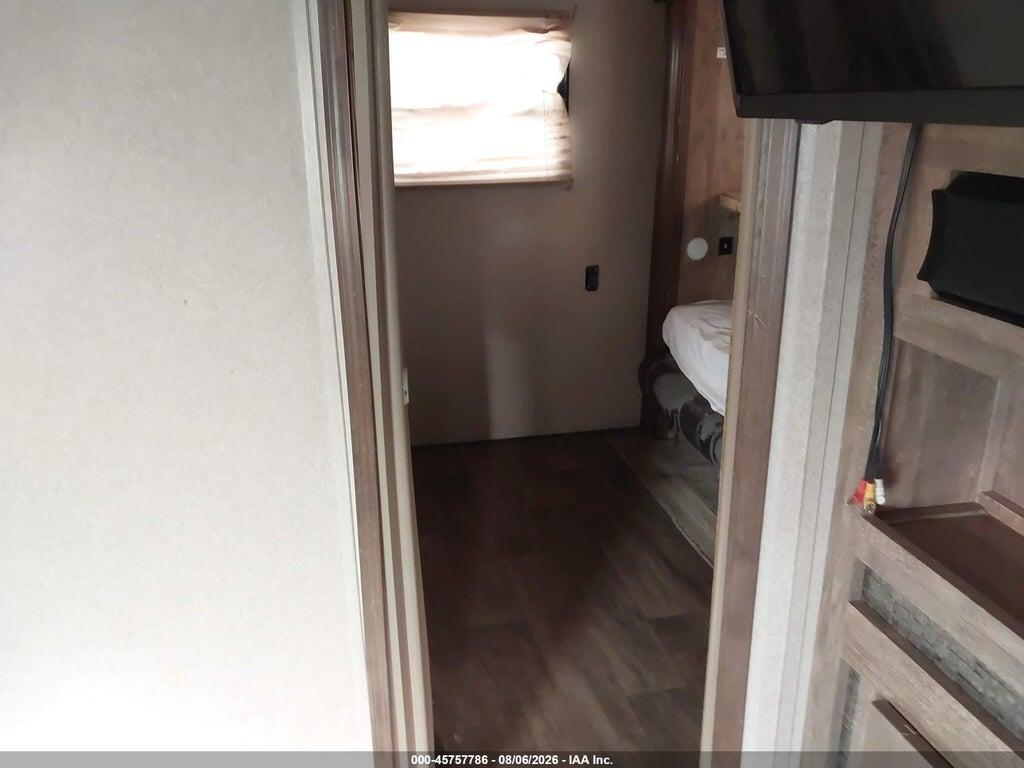 4X4TPUG20KP074112 2019 FOREST RIVER PUMA 31BHQB photo no. 11