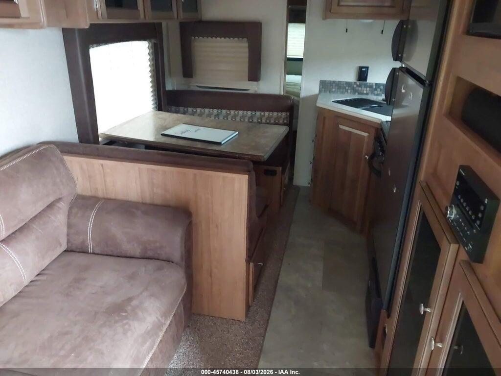 4X4TRLB22KZ158433 2019 ROCKWOOD ULTRA LITE photo no. 8