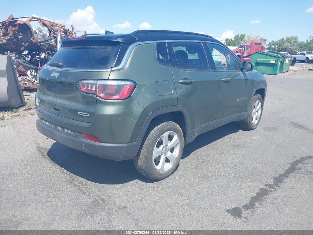 3C4NJDBB8KT740894 2019 JEEP COMPASS photo no. 4