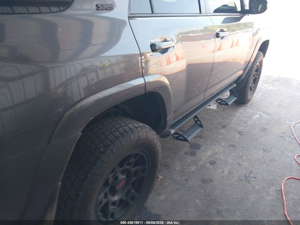 JTEBU5JR1L5776437 2020 TOYOTA 4RUNNER photo no. 12