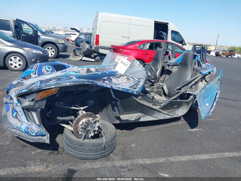 57XAAPHD1L8136961 2020 POLARIS SLINGSHOT photo no. 2