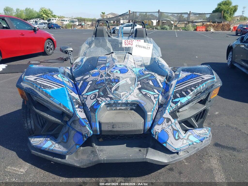 57XAAPHD1L8136961 2020 POLARIS SLINGSHOT photo no. 5