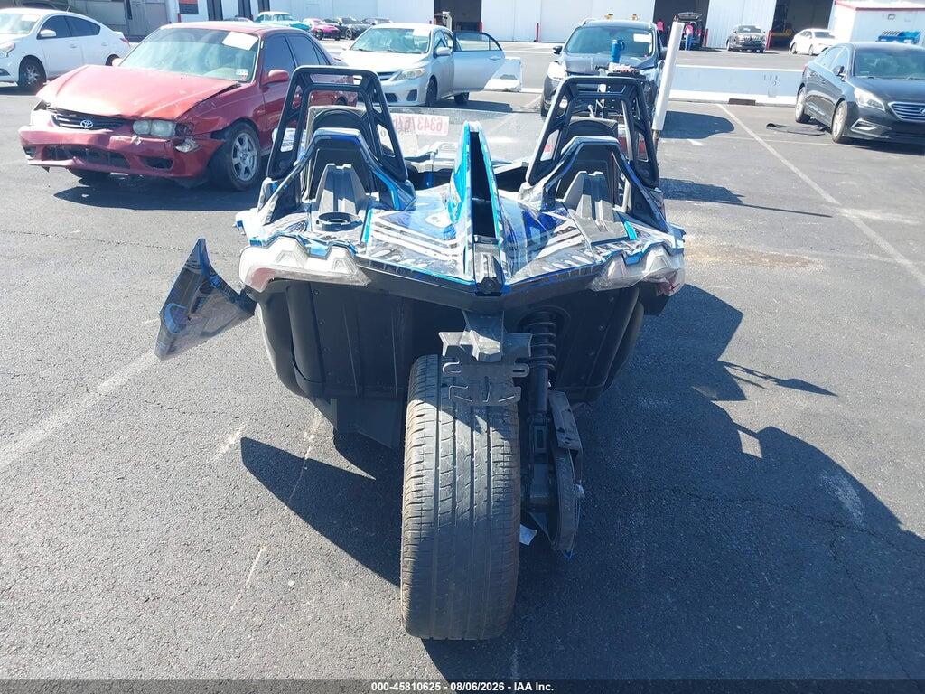 57XAAPHD1L8136961 2020 POLARIS SLINGSHOT photo no. 6