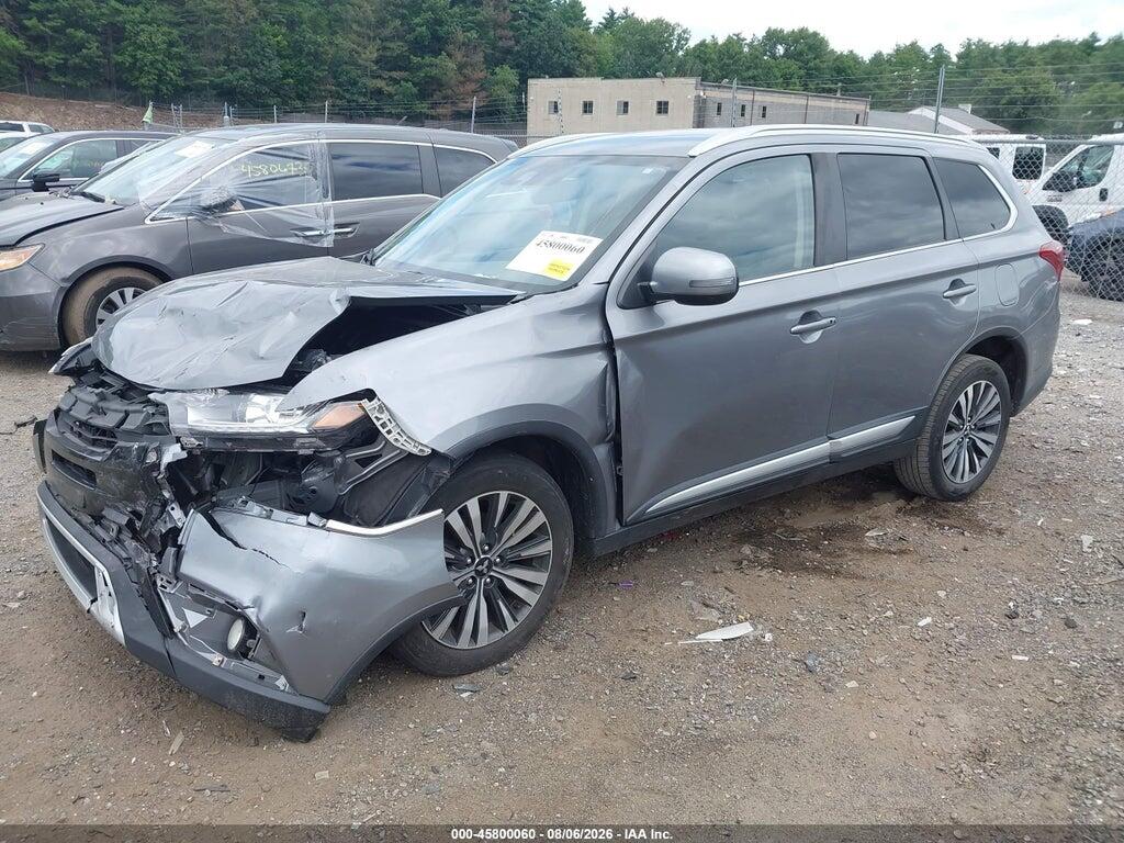 JA4AZ3A33LJ000636 2020 MITSUBISHI OUTLANDER photo no. 2