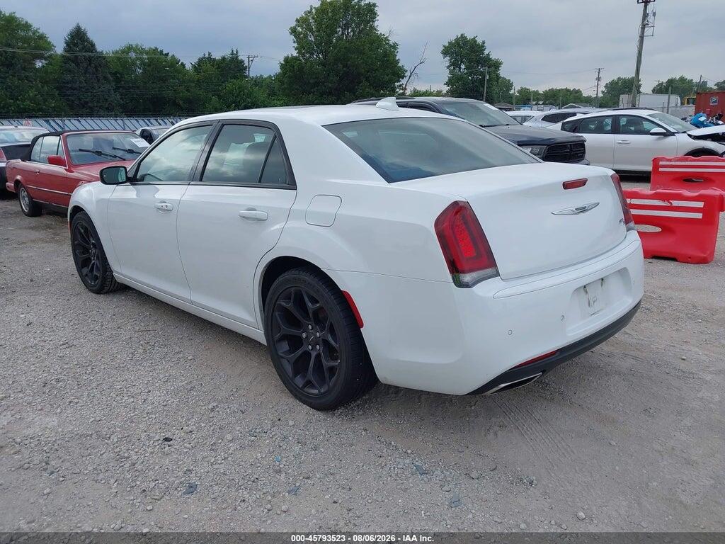 2C3CCABG8LH217398 2020 CHRYSLER 300 photo no. 3