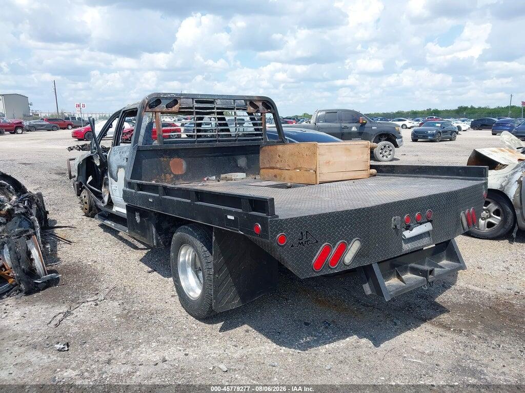 3C7WRTCL7LG198392 2020 RAM 3500 CHASSIS photo no. 3
