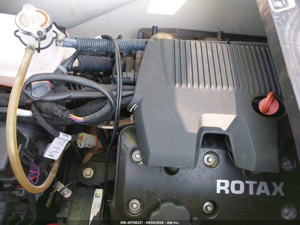 00000YDV44145B020 2020 SEADOO RXT-X 300 photo no. 10