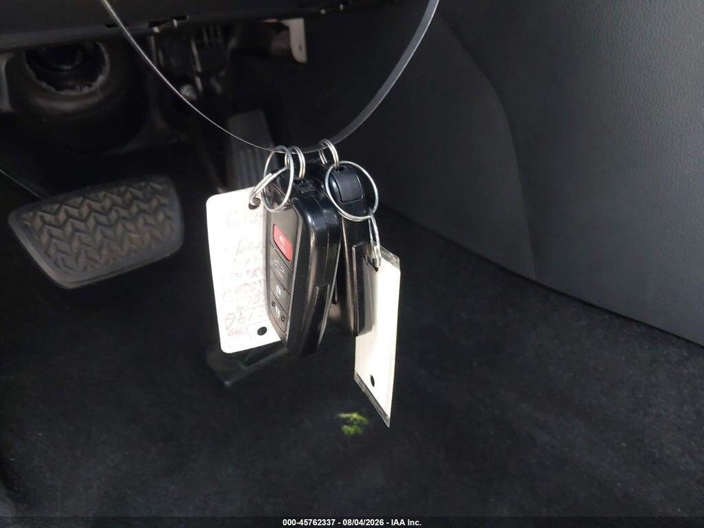 JTMEWRFVXLJ030312 2020 TOYOTA RAV4 HYBRID photo no. 11