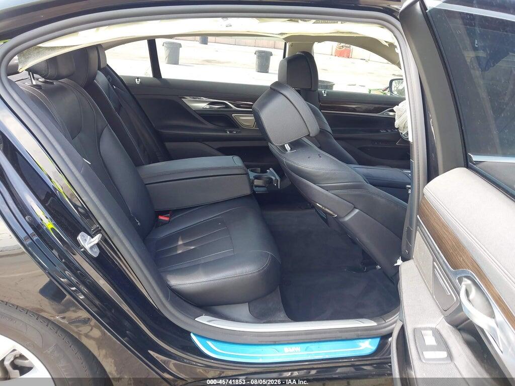 WBA7T2C02LGL17123 2020 BMW 740I photo no. 8