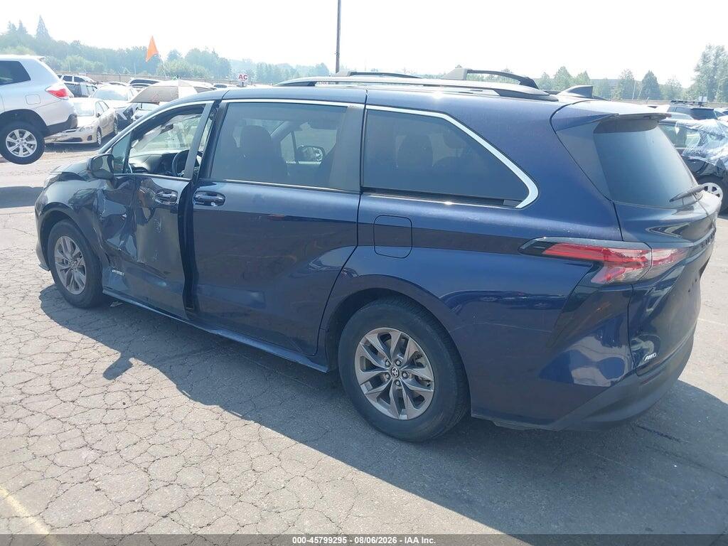5TDKSKFC4MS019959 2021 TOYOTA SIENNA photo no. 3