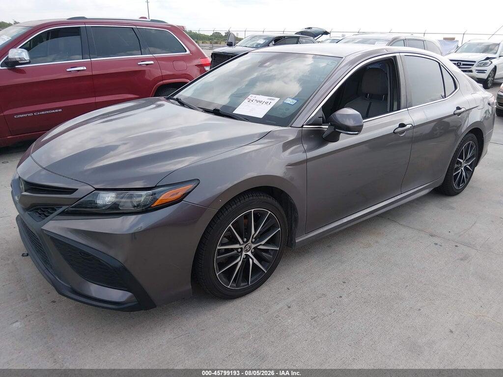 4T1T11AK3MU481033 2021 TOYOTA CAMRY photo no. 2
