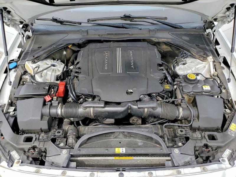 2016 JAGUAR XF S — Фото 11 из 12