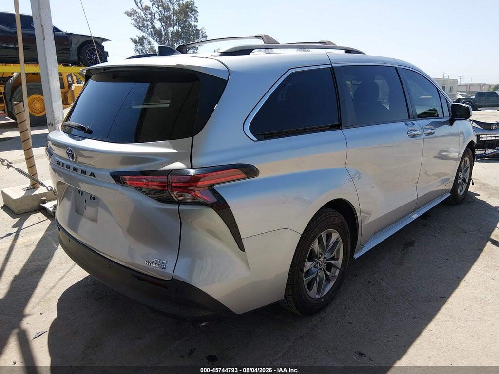 5TDJRKEC1MS006255 2021 TOYOTA SIENNA photo no. 4