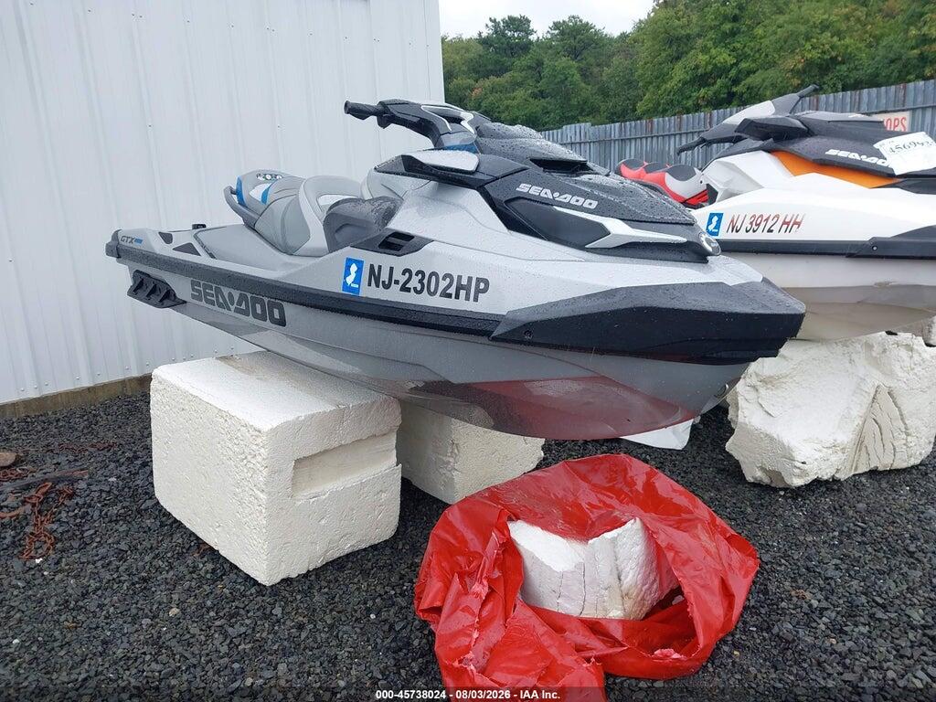 00000YDV36726L021 2021 SEADOO GTX-300 LIMITED photo no. 1