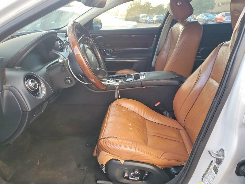 2016 JAGUAR XJ — Фото 7 из 12