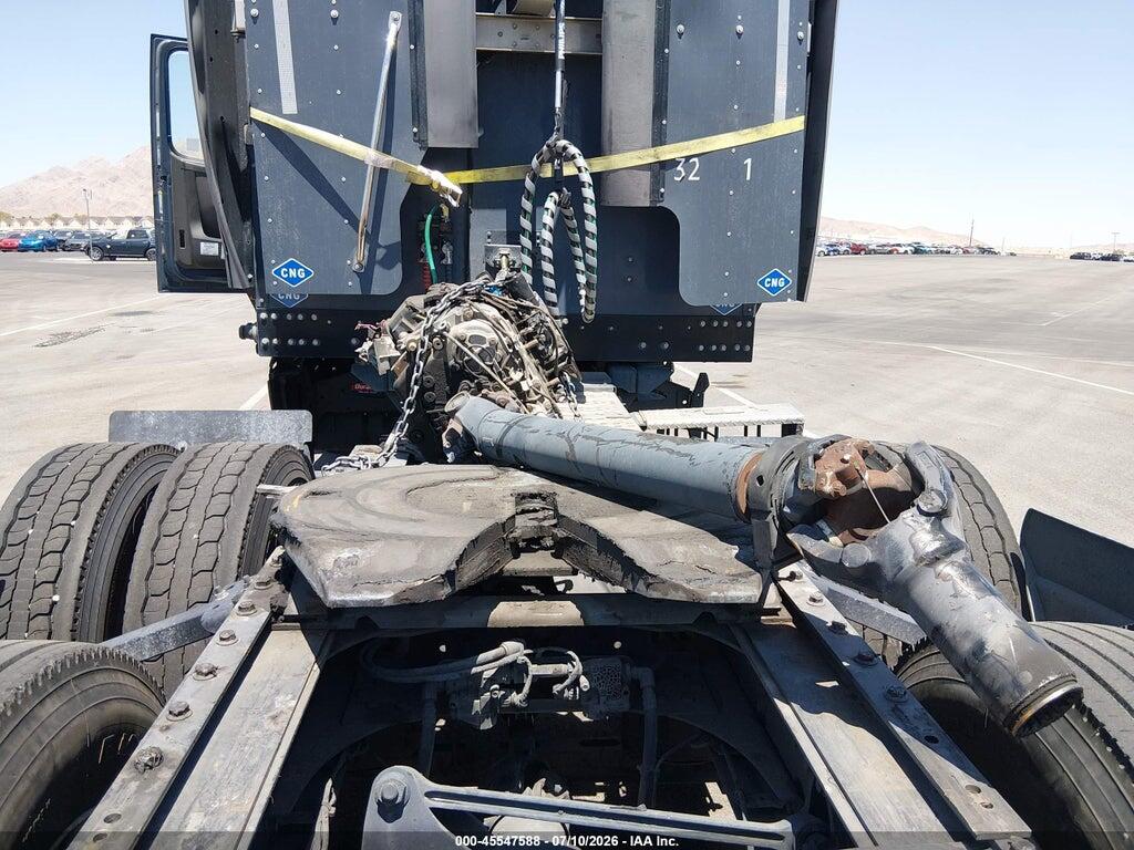 4V4NC9UG2NN302722 2022 VOLVO VNL photo no. 7
