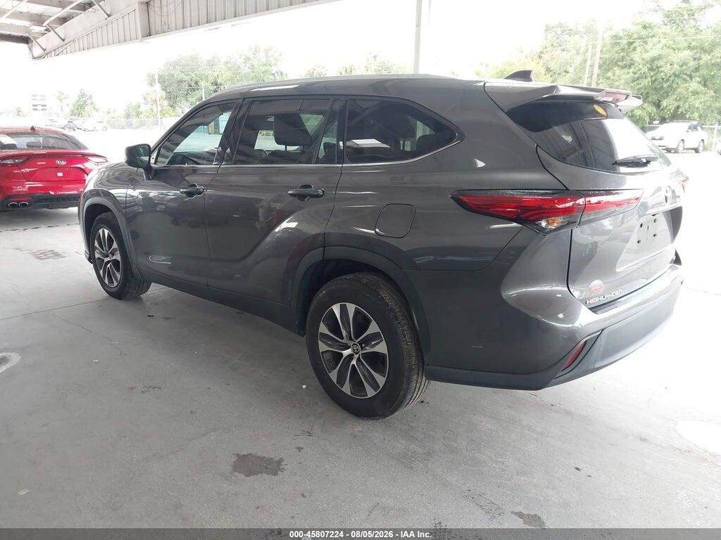 5TDHZRAH3NS546314 2022 TOYOTA HIGHLANDER photo no. 3