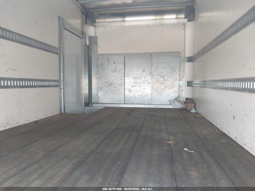 1FDWE3FN4NDC15652 2022 FORD E-350 CUTAWAY photo no. 4