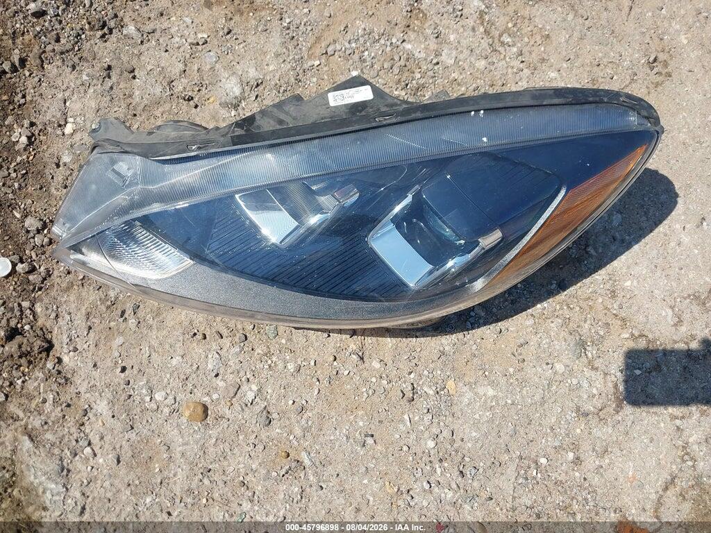 1FMCU0G61NUC00635 2022 FORD ESCAPE photo no. 11
