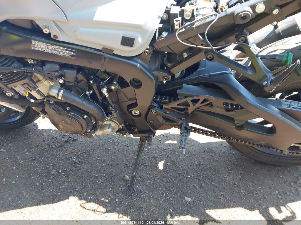 JS1DM11B9N7100019 2022 SUZUKI GSX-R1000 photo no. 9