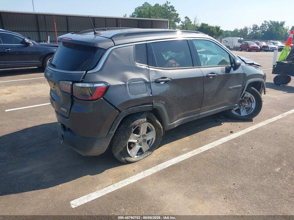 3C4NJCBB8NT182477 2022 JEEP COMPASS photo no. 4