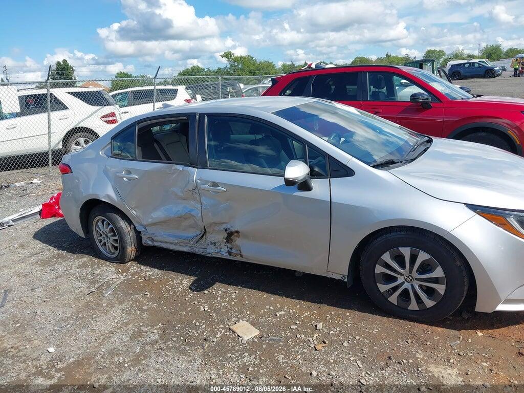 JTDEAMDE8NJ055989 2022 TOYOTA COROLLA photo no. 6