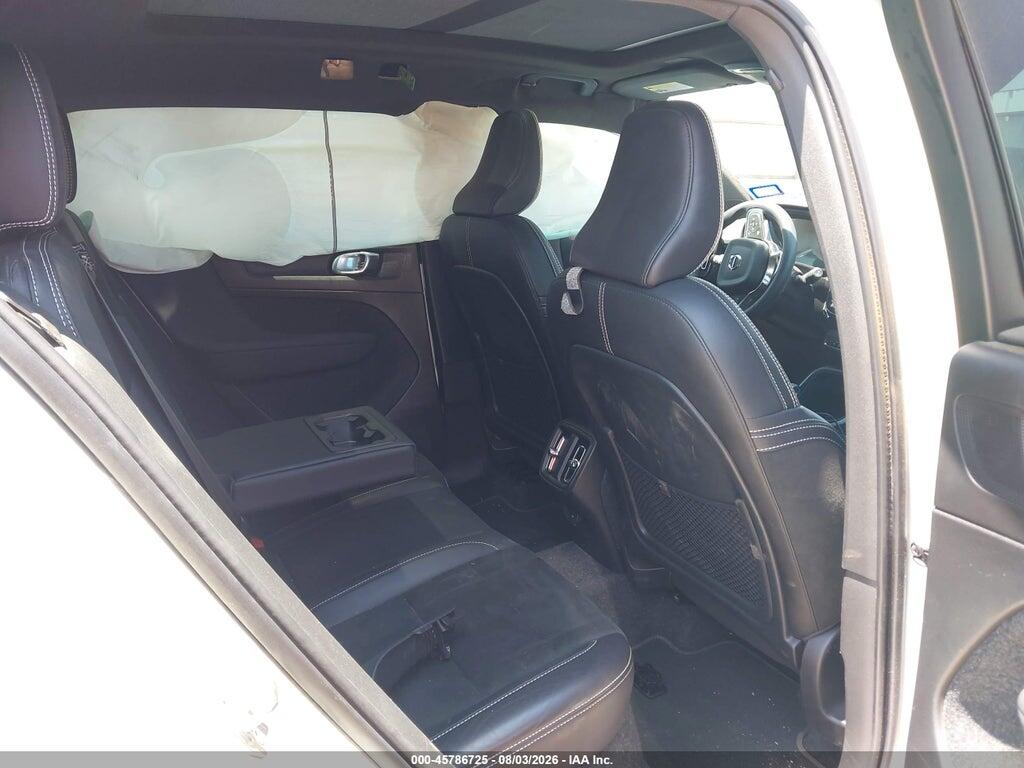 YV4AC2HM9N2700221 2022 VOLVO XC40 photo no. 8