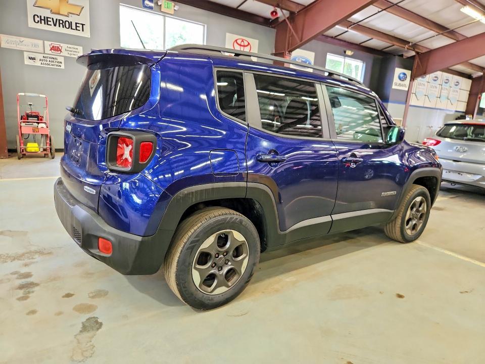 2016 JEEP RENEGADE LATITUDE — Фото 3 из 13