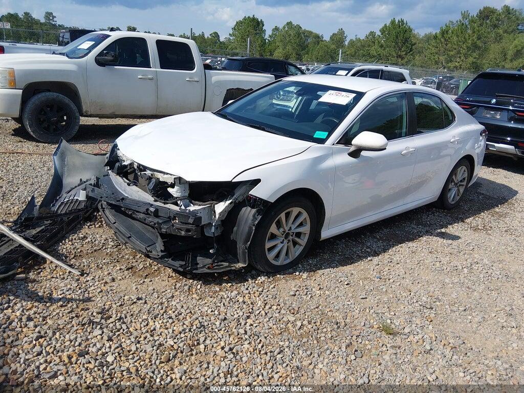 4T1C11AK4NU693036 2022 TOYOTA CAMRY photo no. 2