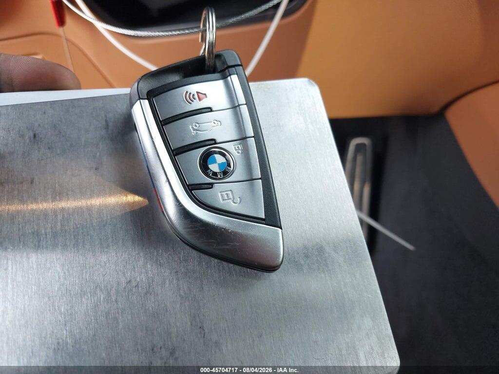 WBA13BK08NCJ40224 2022 BMW M550 photo no. 11