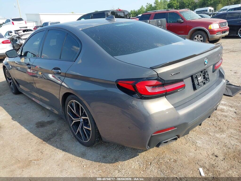 WBA13BK08NCJ40224 2022 BMW M550 photo no. 3